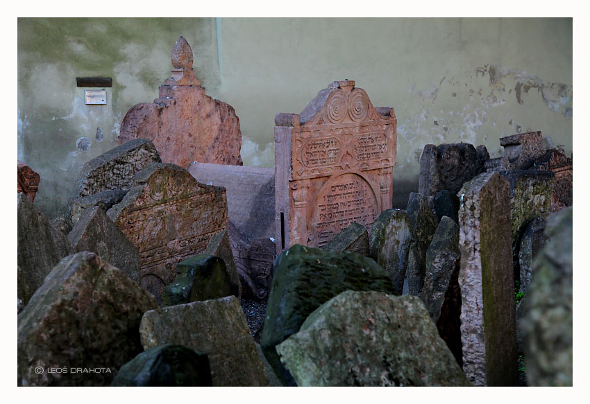 Starý židovský hřbitov - hrob rabiho Löwa (2010) 0499