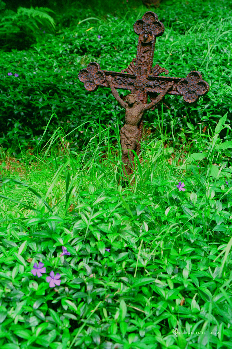 Hřbitov v Kristiánově (červen) 1999_k008_0111
