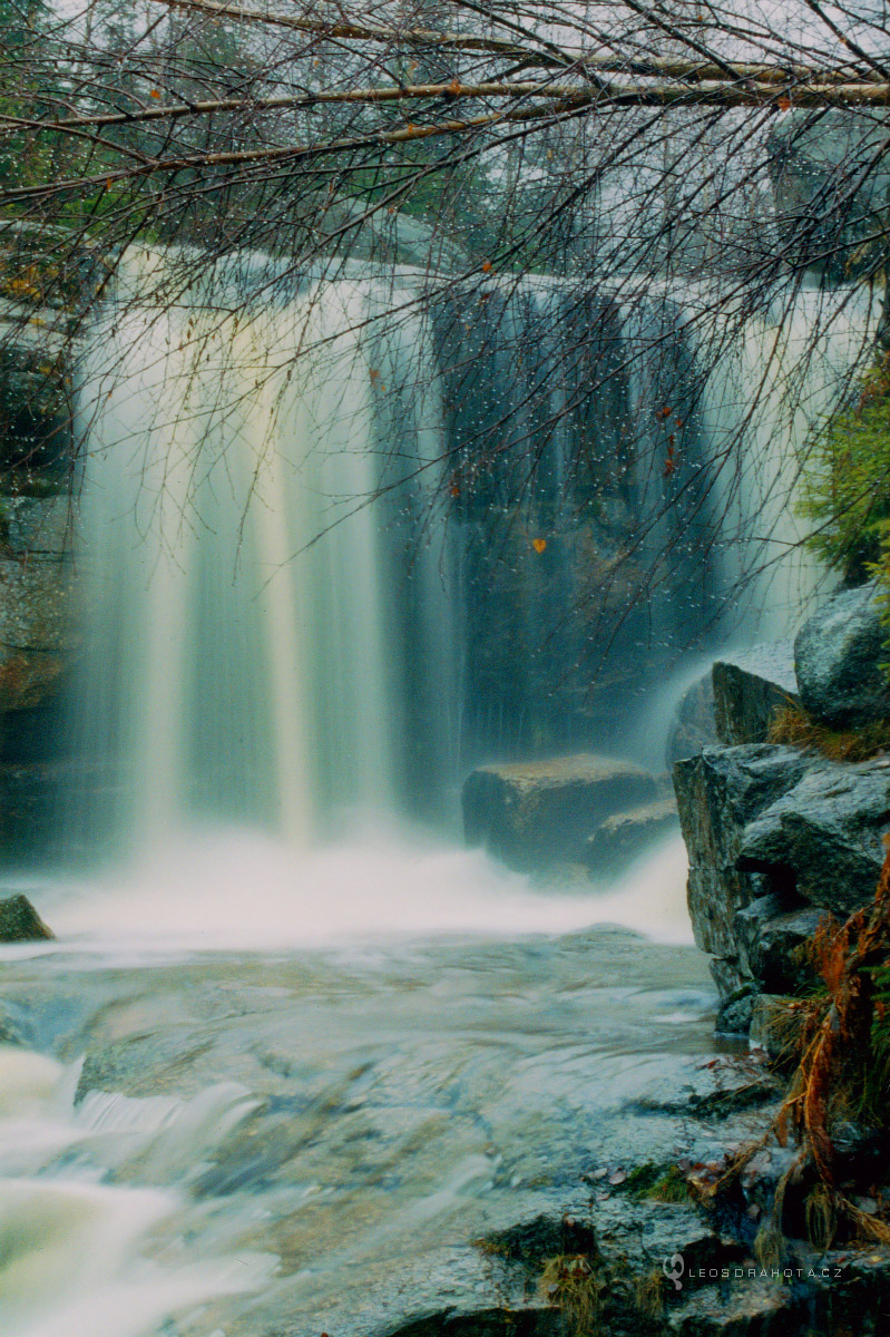 Vodopád na potoce Jedlová (listopad) 2003_n004_0027